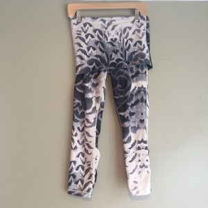 Lululemon fold over crops